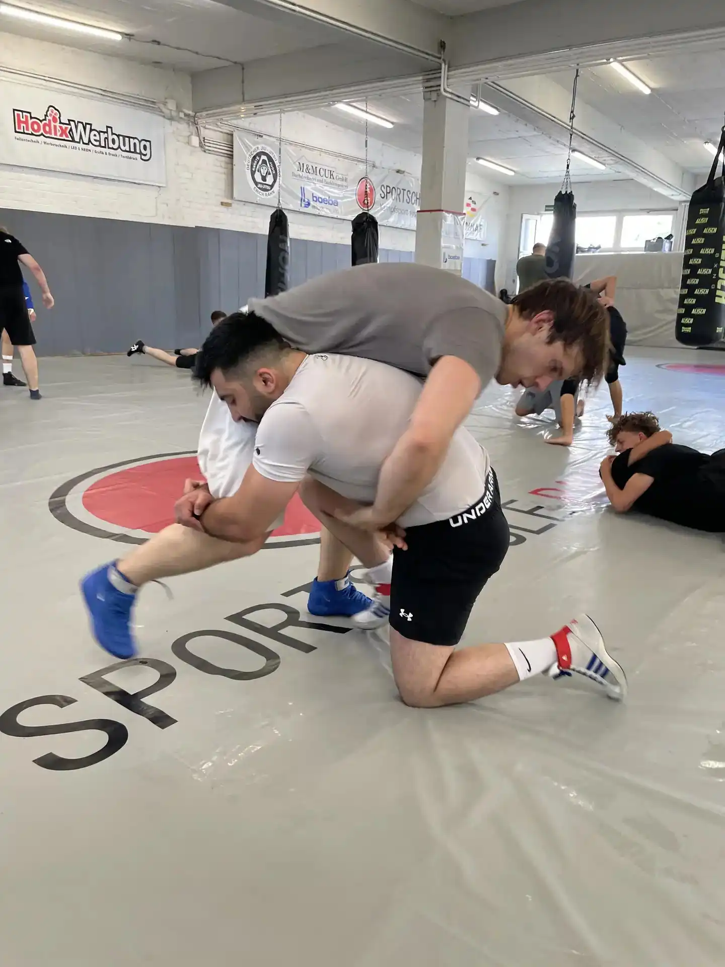 Ringen - Galeriebild 5 von 9: Training und Techniken